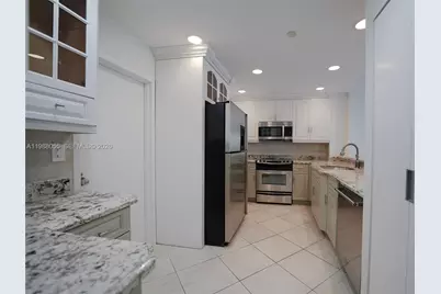 151 Crandon Blvd #320, Key Biscayne, FL 33149 - Photo 5