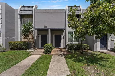 314 NE #16C, Miami, FL 33161 - Photo 1