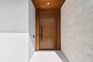 609 SW 24th Rd, Miami, FL 33129 - Photo 3