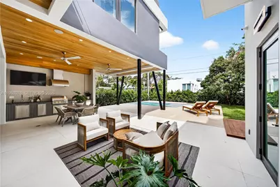 609 SW 24th Rd, Miami, FL 33129 - Photo 15