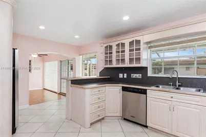 8970 Johnson St, Pembroke Pines, FL 33024 - Photo 33