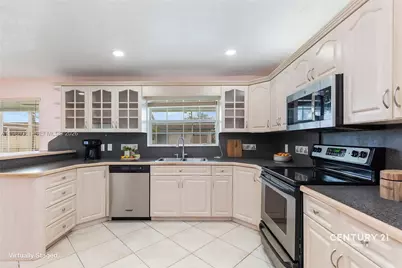 8970 Johnson St, Pembroke Pines, FL 33024 - Photo 5