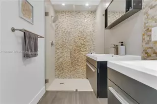 3340 NE 190th St, Aventura, FL 33180 - Photo 17