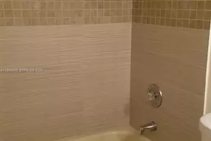 8180 Geneva Ct, Doral, FL 33166 - Photo 9