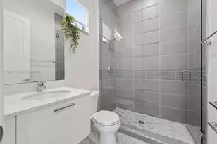 8222 NW 51st Terrace, Doral, FL 33166 - Photo 37