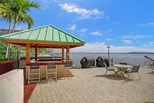 2201 Brickell Ave, Miami, FL 33129 - Photo 27