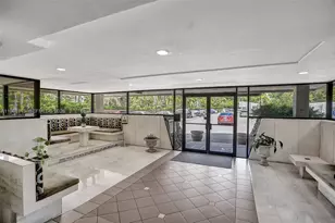 2201 Brickell Ave, Miami, FL 33129 - Photo 21