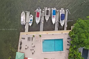 2201 Brickell Ave, Miami, FL 33129 - Photo 29