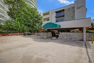 2201 Brickell Ave, Miami, FL 33129 - Photo 19