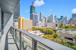 121 NE 5th St, Miami, FL 33132 - Photo 19