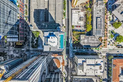 121 NE 5th St #902, Miami, FL 33132 - Photo 37