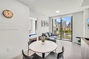 121 NE 5th St, Miami, FL 33132 - Photo 11