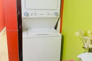 550 SW 115th Ave, Sweetwater, FL 33174 - Photo 9