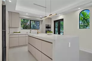 1108 Harrison St, Hollywood, FL 33019 - Photo 9