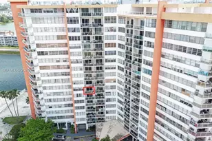 1351 NE Miami Gardens Dr, Miami, FL 33179 - Photo 17