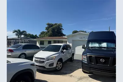 1141 NW 41st Ter, Lauderhill, FL 33313 - Photo 3
