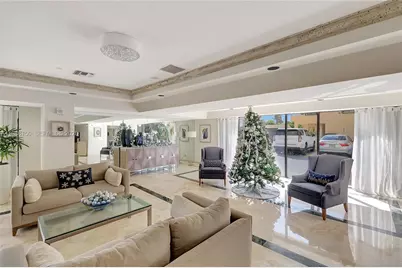 2625 Collins Ave #418, Miami Beach, FL 33140 - Photo 7