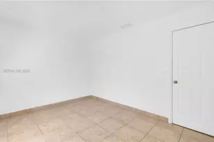 10575 La Placida Dr, Coral Springs, FL 33065 - Photo 13