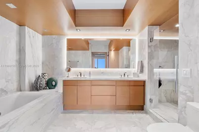 1000 S Pointe Dr #705, Miami Beach, FL 33139 - Photo 33