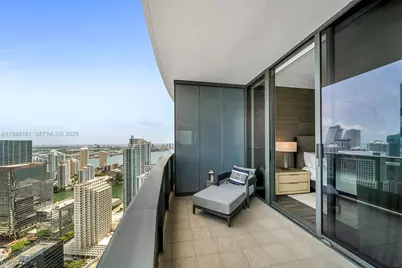 1000 Brickell Plz #PH5807, Miami, FL 33131 - Photo 3