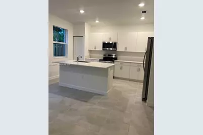 1041 SE 27th Ter #1041, Homestead, FL 33035 - Photo 5