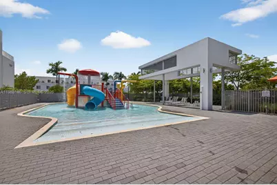 10460 NW 67th St, Doral, FL 33178 - Photo 3