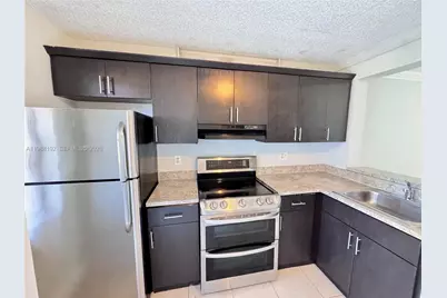95 NE 41st St #L174, Oakland Park, FL 33334 - Photo 1