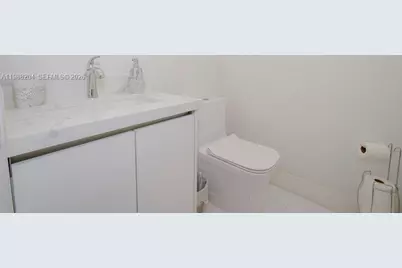 6215 W 20th Ave #320, Hialeah, FL 33012 - Photo 13