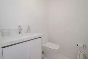 6215 W 20th Ave, Hialeah, FL 33012 - Photo 13