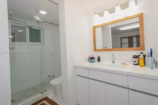 6215 W 20th Ave, Hialeah, FL 33012 - Photo 19