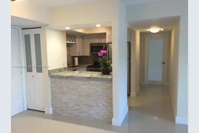 2715 Tigertail Ave #203, Coconut Grove, FL 33133 - Photo 3