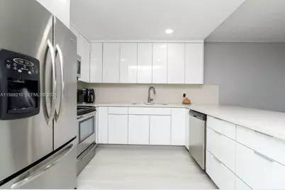 6960 Miami Gardens Dr #2-518, Hialeah, FL 33015 - Photo 9