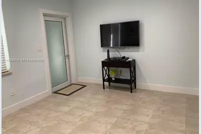 7921 Abbott Ave #6, Miami Beach, FL 33141 - Photo 7