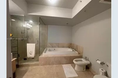 218 SE 14th St #1404, Miami, FL 33131 - Photo 7