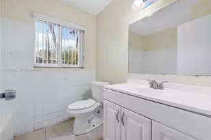 5320 NW 15th Ct, Lauderhill, FL 33313 - Photo 11