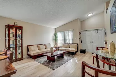 20401 SW 1st St, Pembroke Pines, FL 33029 - Photo 7