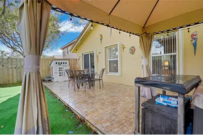 20401 SW 1st St, Pembroke Pines, FL 33029 - Photo 35