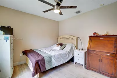 20401 SW 1st St, Pembroke Pines, FL 33029 - Photo 23