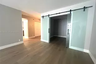 2401 Collins Ave, Miami Beach, FL 33140 - Photo 11