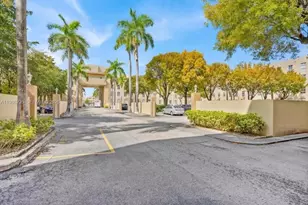 7420 W 20th Ave, Hialeah, FL 33016 - Photo 3