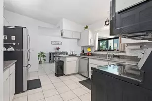 3270 Deer Lick Ct, Kissimmee, FL 34746 - Photo 5