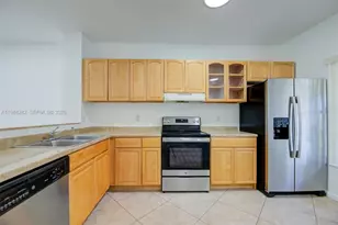 435 S W 122nd Terrace, Pembroke Pines, FL 33025 - Photo 13