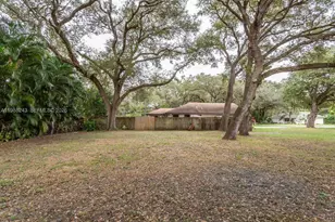 1625 Sunkist Way, Fort Myers, FL 33905 - Photo 25