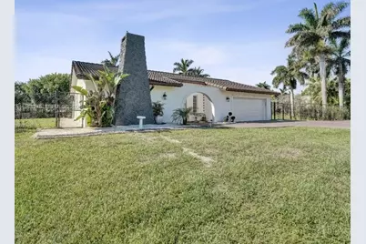 4701 SW 110th Ave, Davie, FL 33328 - Photo 3