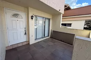 853 NW 81st Terrace, Plantation, FL 33324 - Photo 5