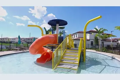 3375 W 100th Ter, Hialeah, FL 33018 - Photo 27