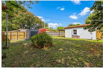 1482 NE 175th St, North Miami Beach, FL 33162 - Photo 27