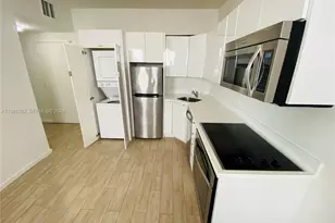 1611 Meridian Ave, Miami Beach, FL 33139 - Photo 3