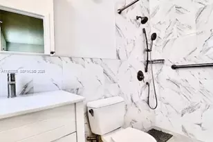 1128 SW 21st Ave, Miami, FL 33135 - Photo 23