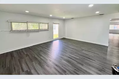 1128 SW 21st Ave, Miami, FL 33135 - Photo 9